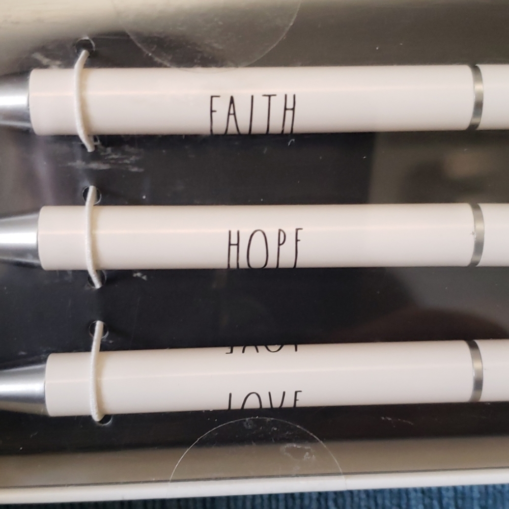 Rae Dunn Pen set - Picture 2 of 3
